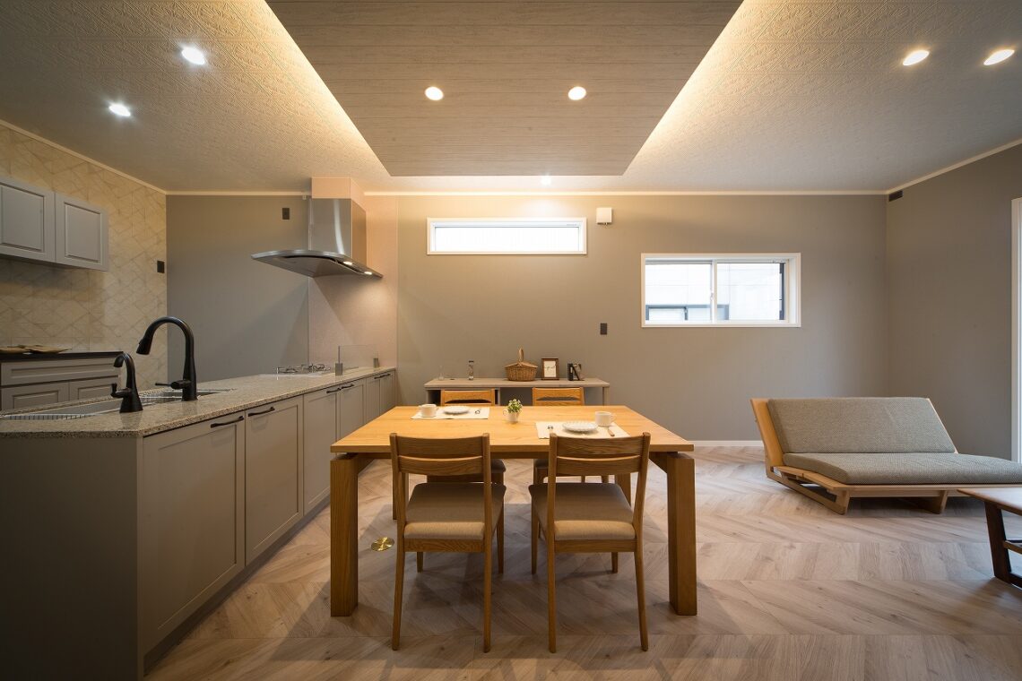 かわいいとシックを合わせた洋風なお家 施工事例 静岡の工務店なら自然素材の注文住宅を提案するハートホーム