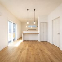 木目と光のあたたかみを感じるお家　【注文住宅　事例】